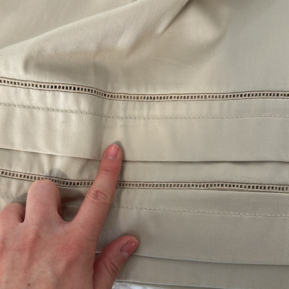 White House Black Market khaki a-line skirt, Sz 6 - Picture 3 of 4